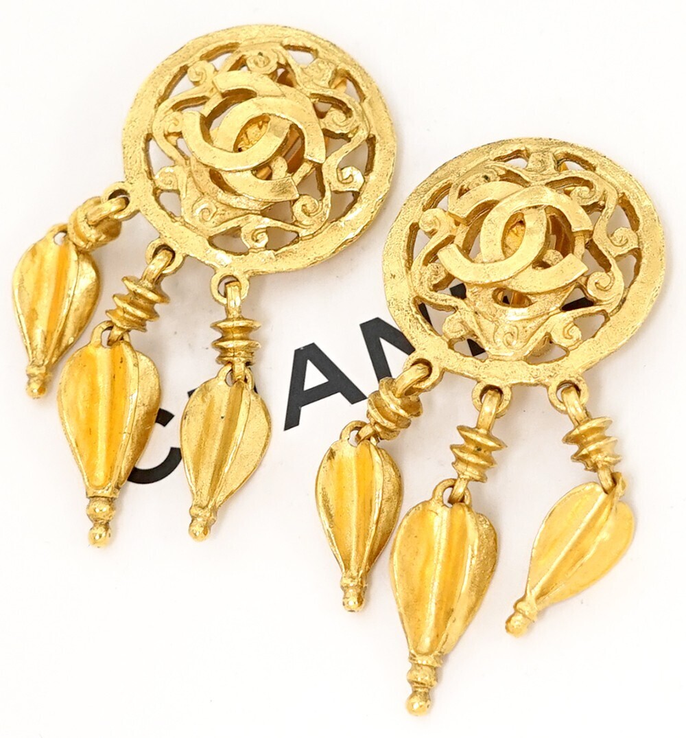Chanel Cc Logos Round Fringe Clip-On #354969C79B